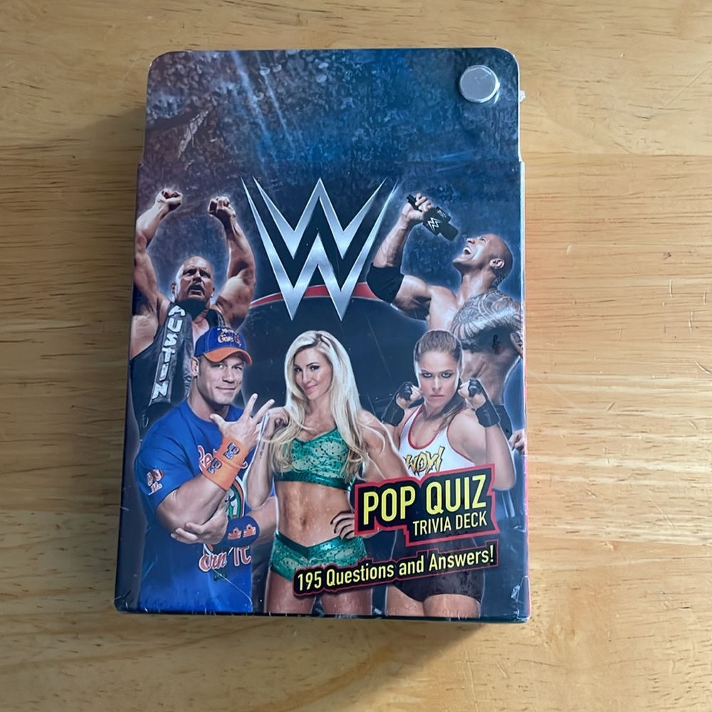Professional Wrestling WWE AEW Lot Of Action Figure Magazine and NIP trivia game - Picture 9 of 10